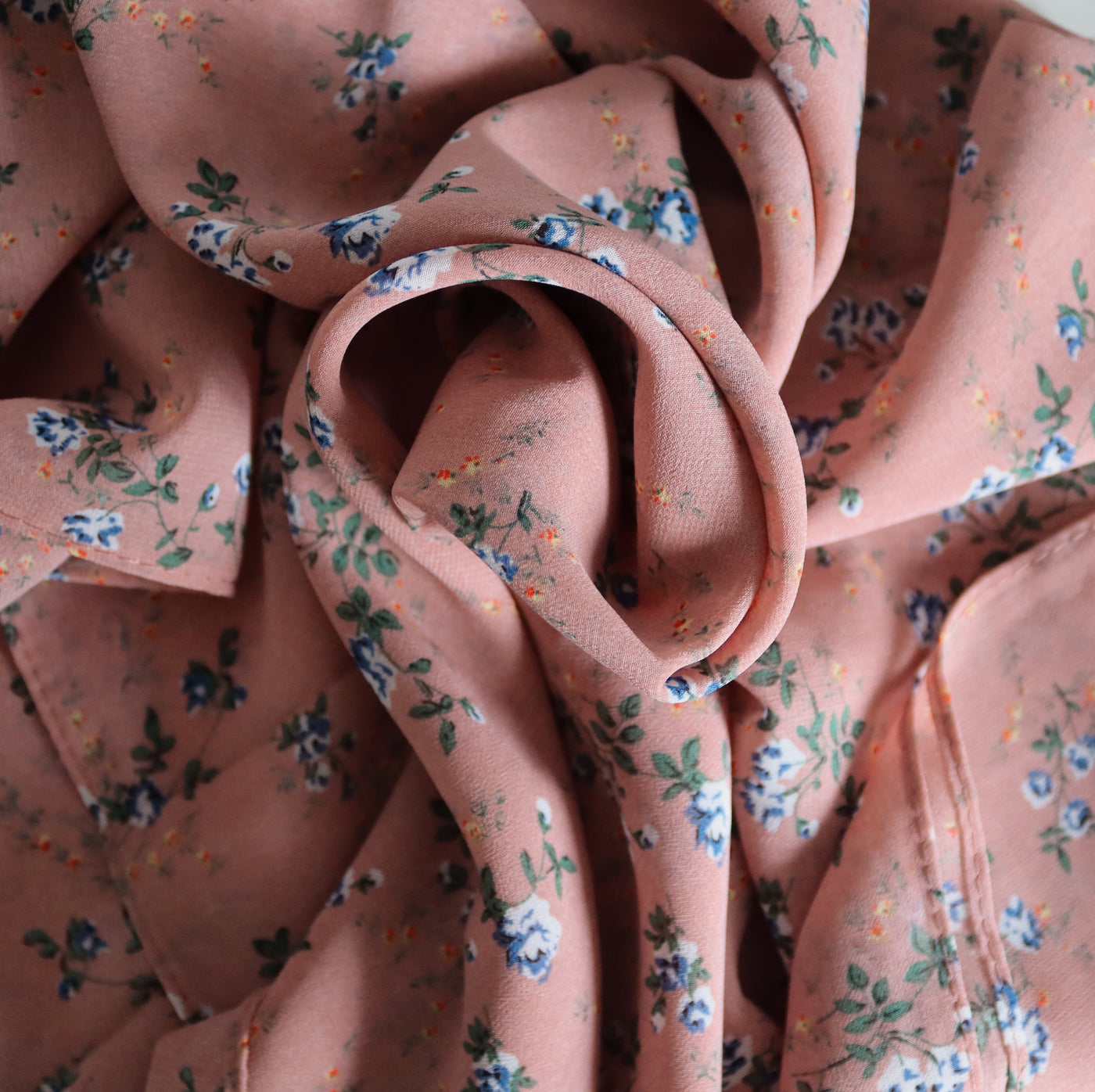 Chiffon Printed Hijab / Strawberry Fleur