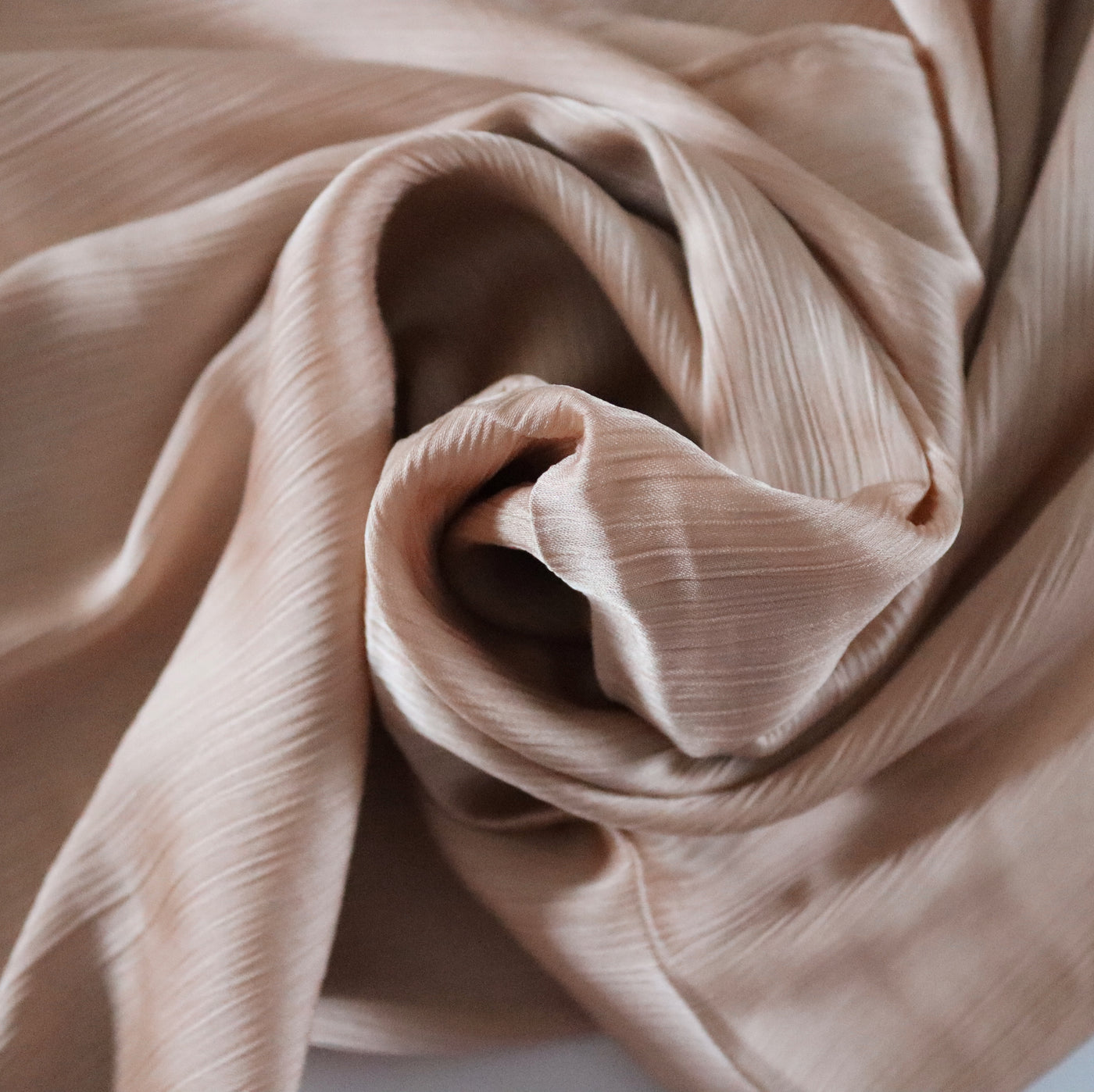 Satin Crinkle Chiffon Hijab / Cream